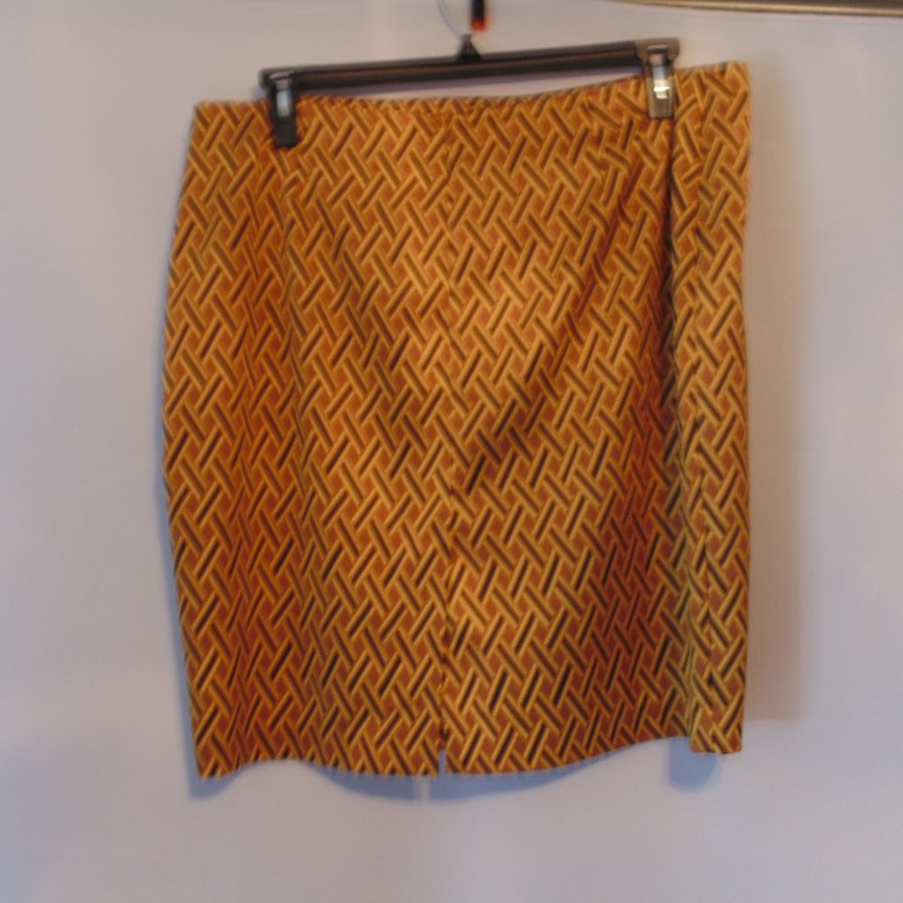 New York and Comany Stretch Career Wear Geometric Print Skirt size 16 - Picture 4 of 5